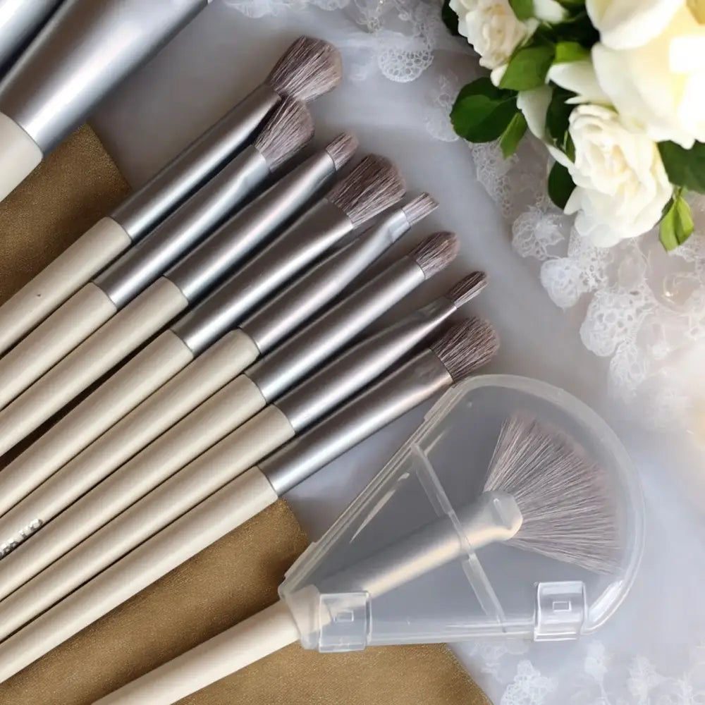 O.TWO.O 14 Pc Brush Set