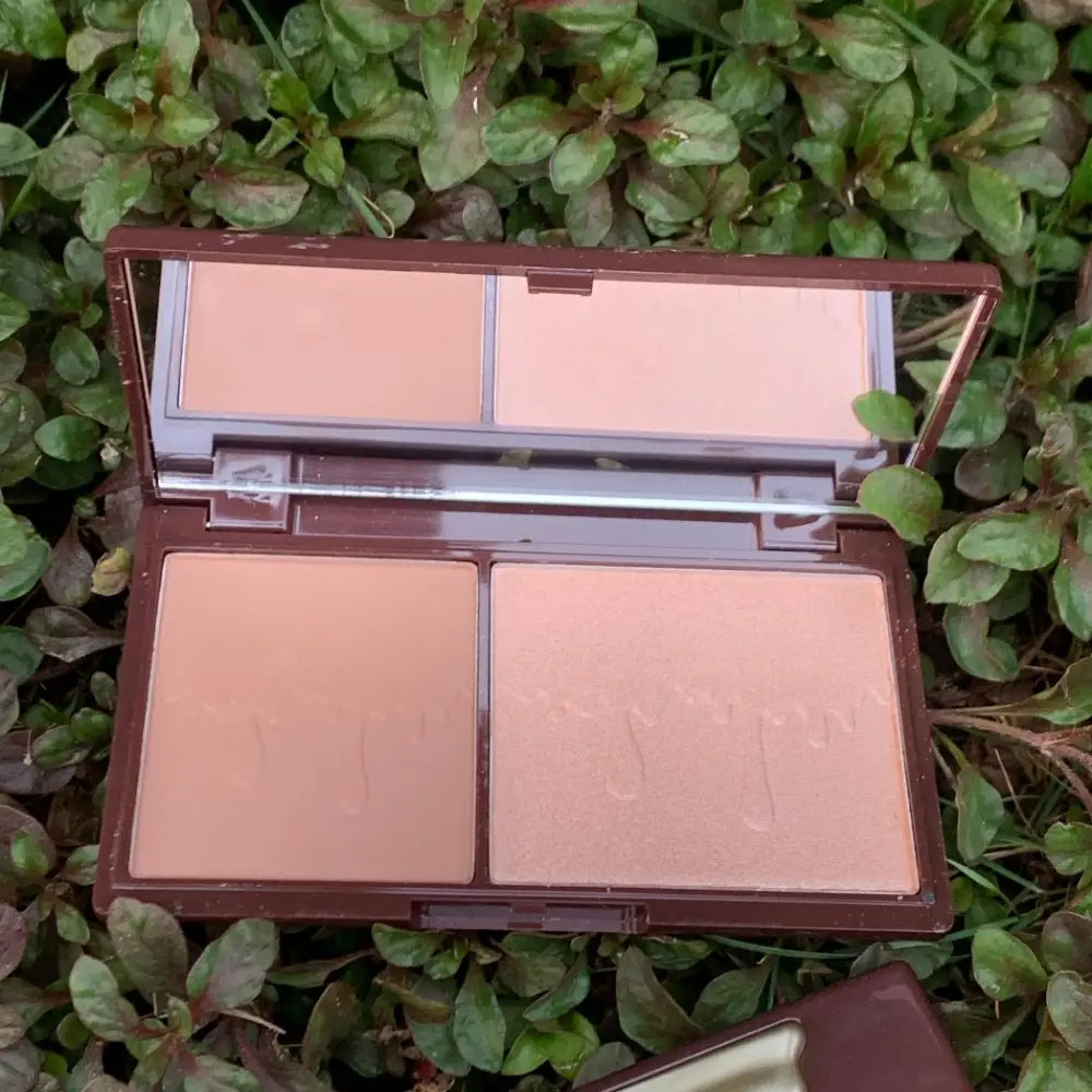 Revolution Bronze and Glow Palette - Eyeshadow palette