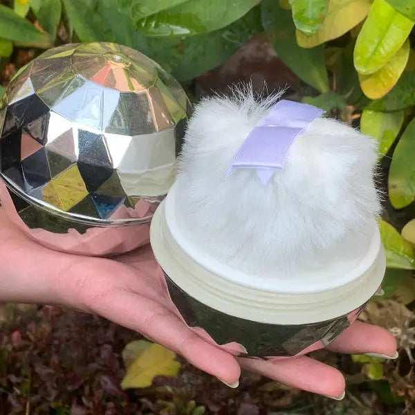 Revolution Face and Body Shimmer Highlighter - face primer