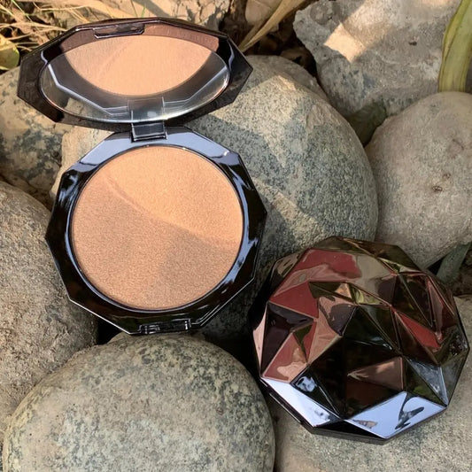 Revolution Glass Black Iluminator - highlighter