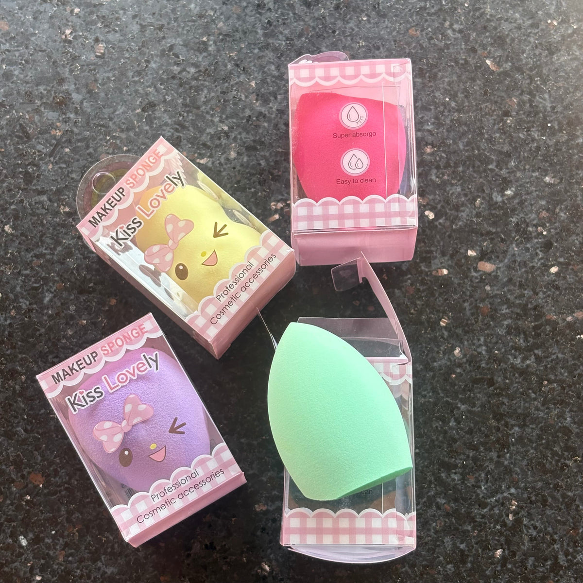 Kiss Lovely Makeup Beauty Blender