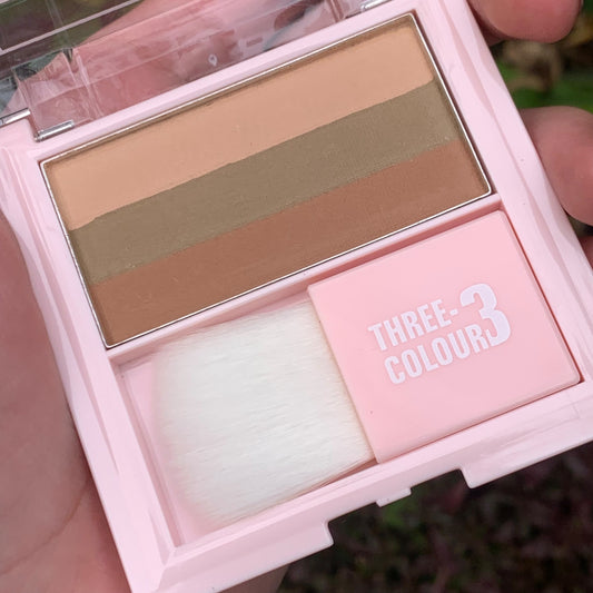 Three Color Face Pallete Highlight and contour