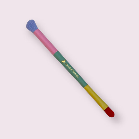 Nascita - PRO Angled Concealer and Blending Brush