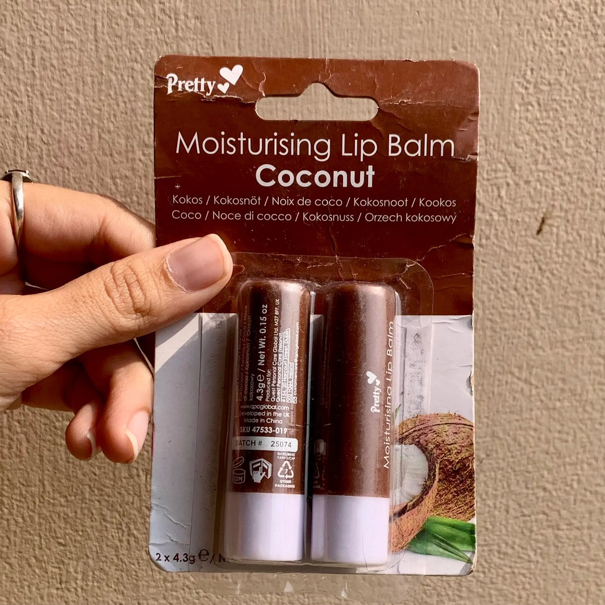 Moisturising lip balm
