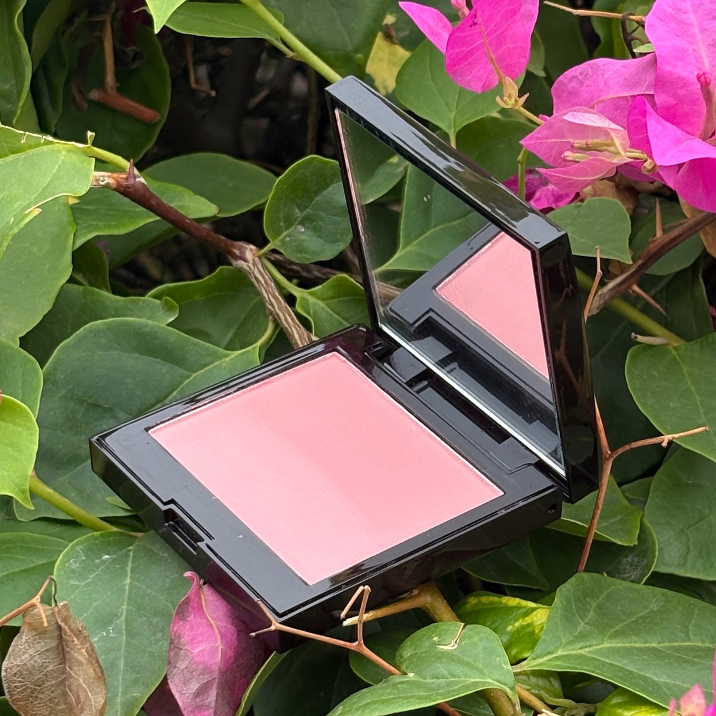laura mercier blush 