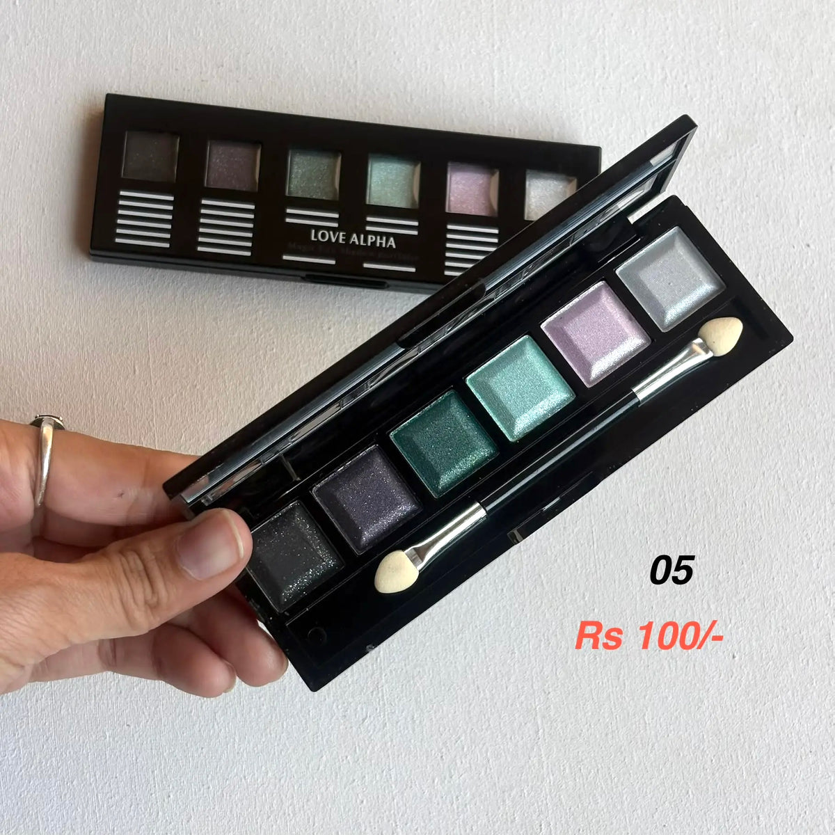 Love Alpha Eyeshadow Palette