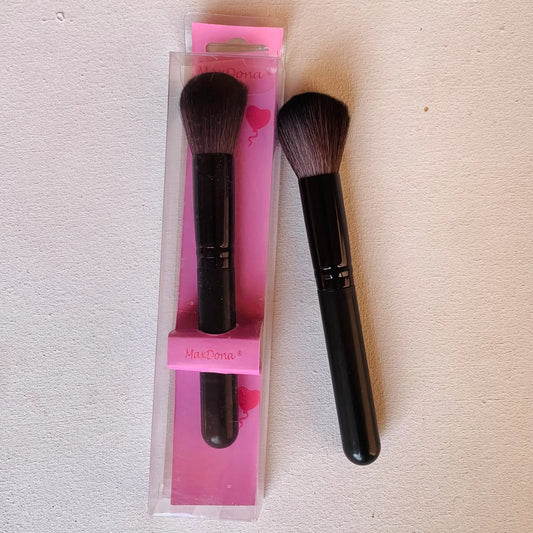 Max Dona brush
