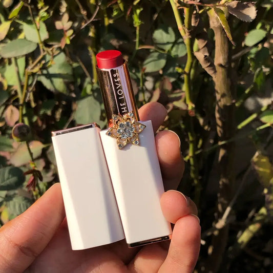 She loves lipstick - Lipstick